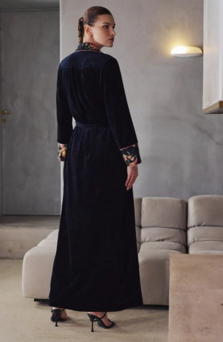 Халат Marjolaine BERNADETTE 4BER2201 0181 Fleur/Buvard черный фото 3