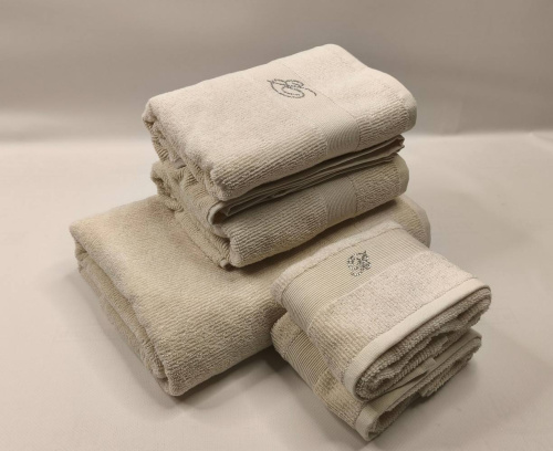 Комплект полотенец Blumarine RISVEGLIO молочный 01 pearl Артикул: 94888 LettoPerfetto фото 4