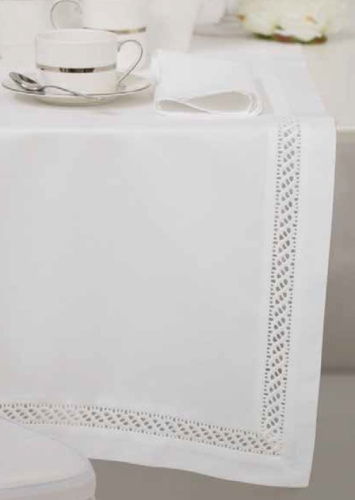 Скатерть Blumarine CONTESSA 180х300 цвет 04 white белая Артикул: 94840 LettoPerfetto фото 3