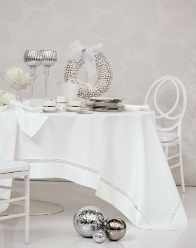 Скатерть Blumarine CONTESSA 180х300 цвет 04 white белая Артикул: 94840 LettoPerfetto