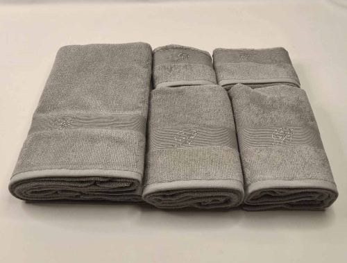 Комплект полотенец Blumarine RISVEGLIO серый 13 silver Артикул: 94887 LettoPerfetto