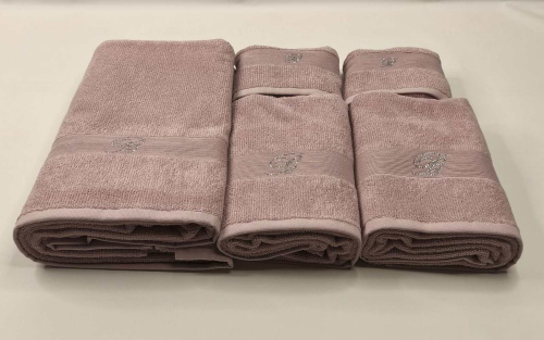 Комплект полотенец Blumarine RISVEGLIO сиреневый 02 lilac Артикул: 94889 LettoPerfetto