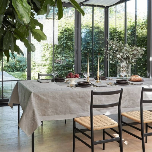 Скатерть Fazzini AUBERGINE 7 sasso сливочная 180х320 Артикул: 85590 LettoPerfetto