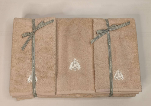 Комплект полотенец Mastro Raphael ESSENTIAL API 6A nude Пять штук Артикул: 76593 LettoPerfetto