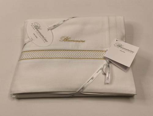 Скатерть Blumarine BISTROT 180х300 цвет белый gold Артикул: 94845 LettoPerfetto