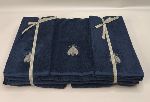 Комплект полотенец Mastro Raphael ESSENTIAL API 8Е blu scuro Пять штук Артикул: 76595 LettoPerfetto